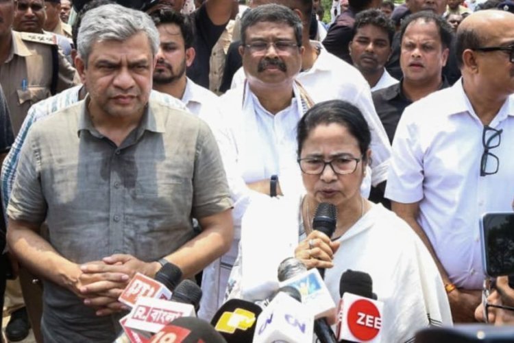 Railway Minister told the reason for Balasore accident, Ashwini Vaishnav also replied to Mamata Banerjee
