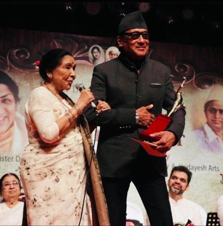 जैकी की फिल्म "लाइफ ईज गुड" के लिये आशा भोसले ने पहली बार सिम्फनी के लिये आवाज दी