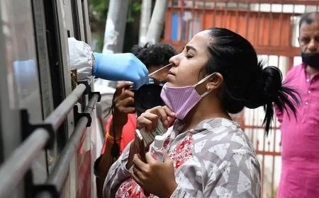 Coronavirus Update: देश के तीन दर्जन जिलों में कोरोना की दर औसत से अधिक, जानें क्या आपका जिला भी है इसमें