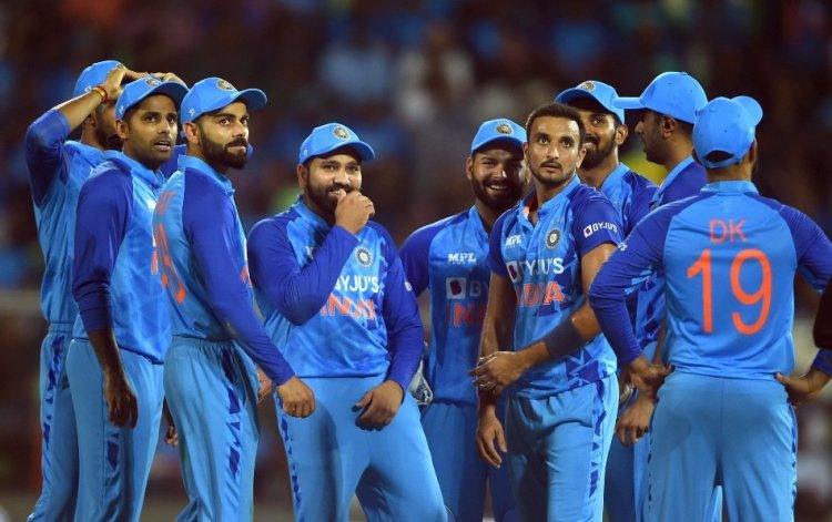 पहले वनडे में मिली हार के बाद टीम इंडिया में होंगे ये 3 बड़े बदलाव, इस धाकड़ खिलाड़ी को जाना होगा टीम से बाहर